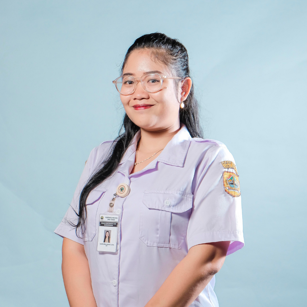 Foto Guru PUTRI DEWI ISWANTI