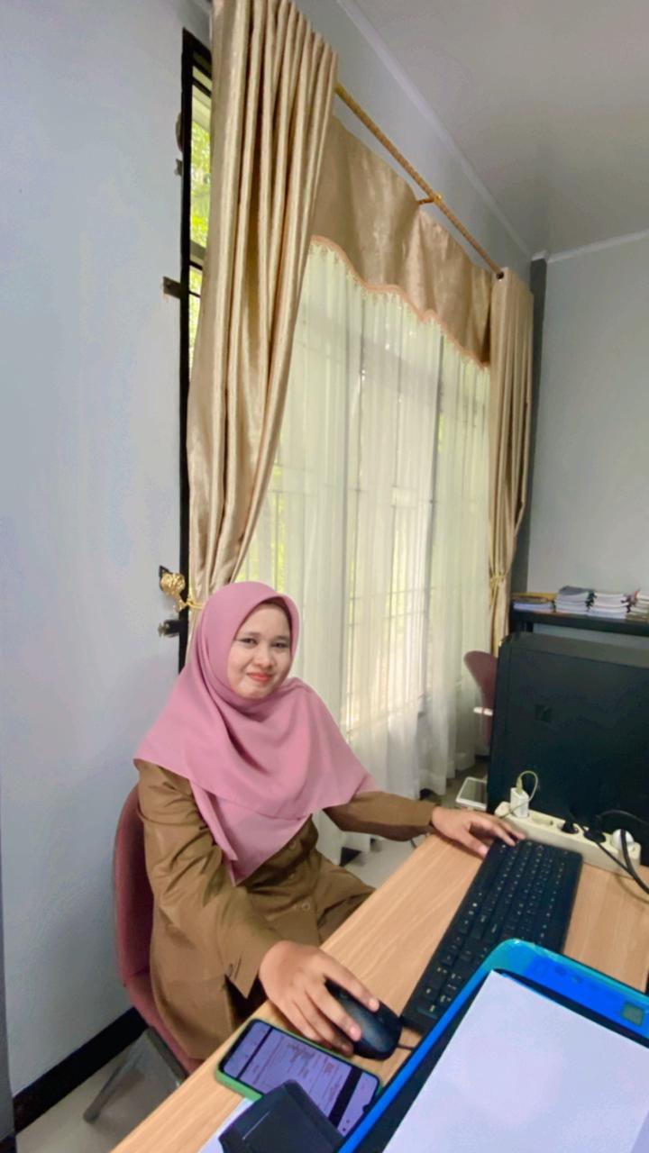 Foto Guru ELVINA ANDIANI, S.Si
