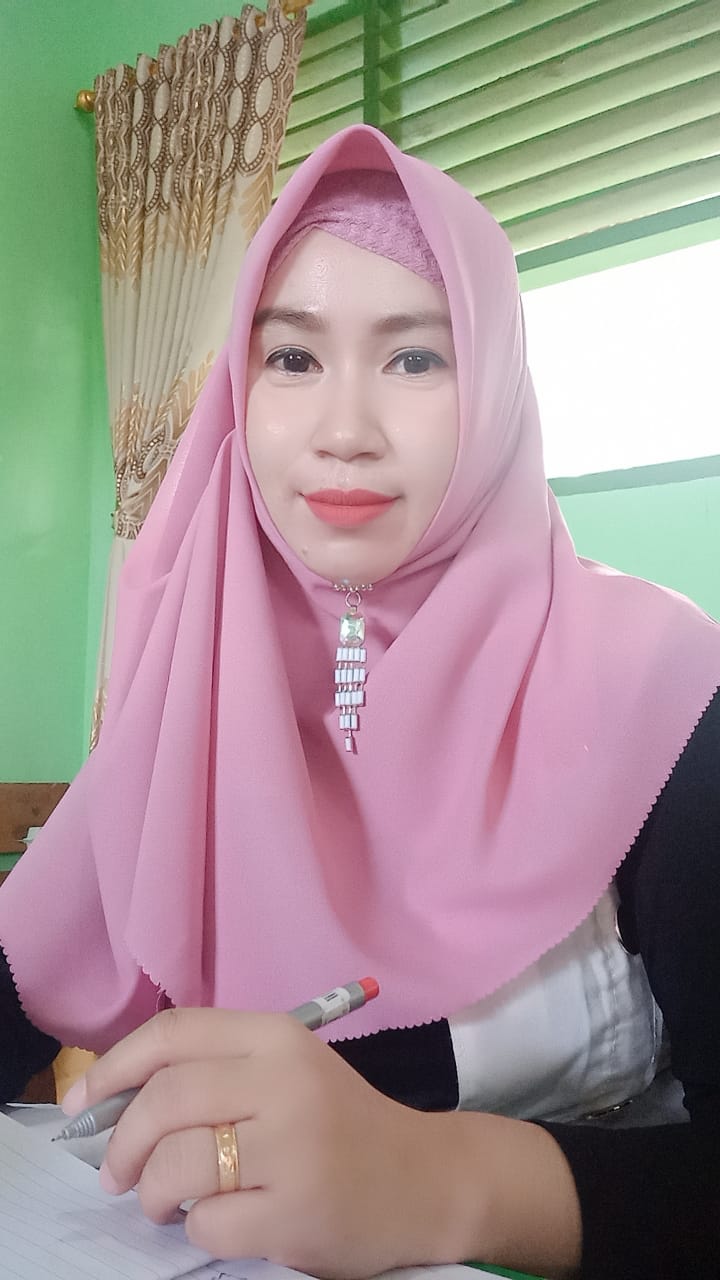 Foto Wali Kelas LILI SRIWAHYUNI DJAFAR