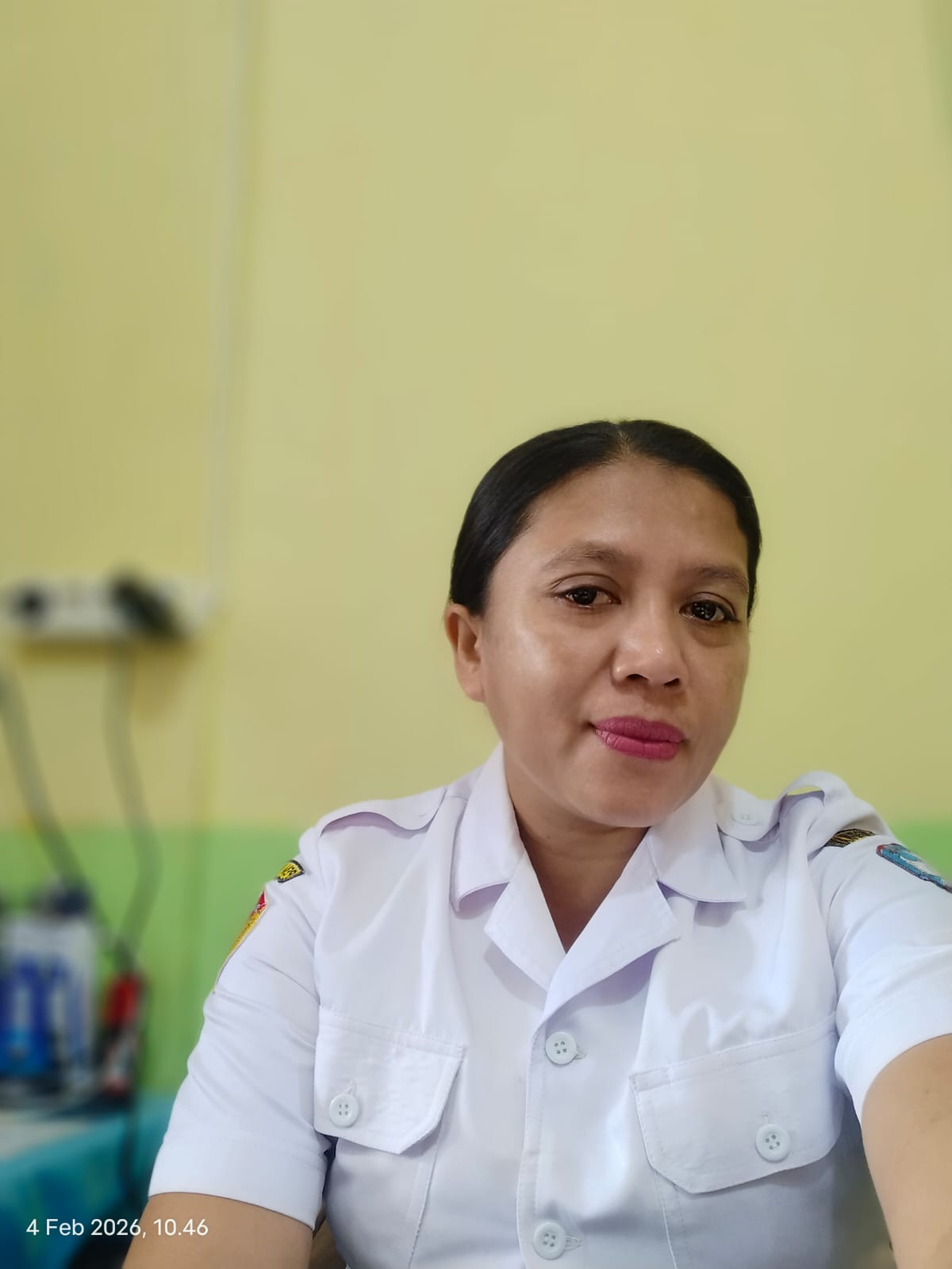 Foto Wali Kelas SEPRIANA GETREDA FORA