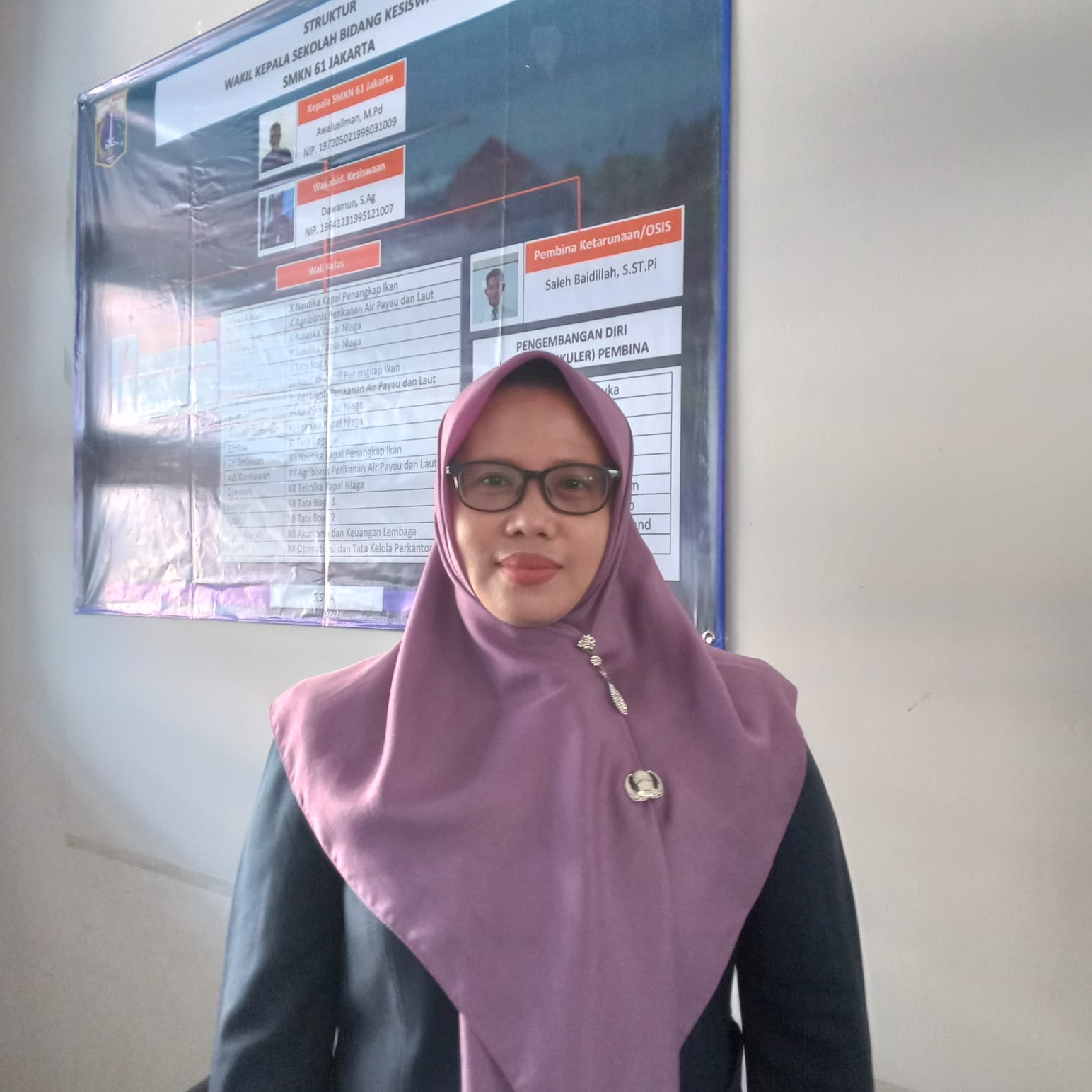 Foto Wakasek Kesiswaan VIVIN ALVIANI YAMUS