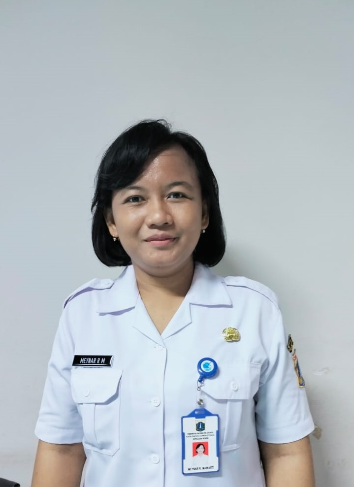 Foto Wali Kelas MEYNAR RAULINA MAWARTI