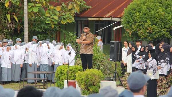 Upacara Sekolah
