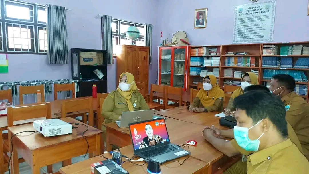 Mengikuti Pembukaan Pelatihan Komite Pembelajaran Pada sekolah Penggerak.