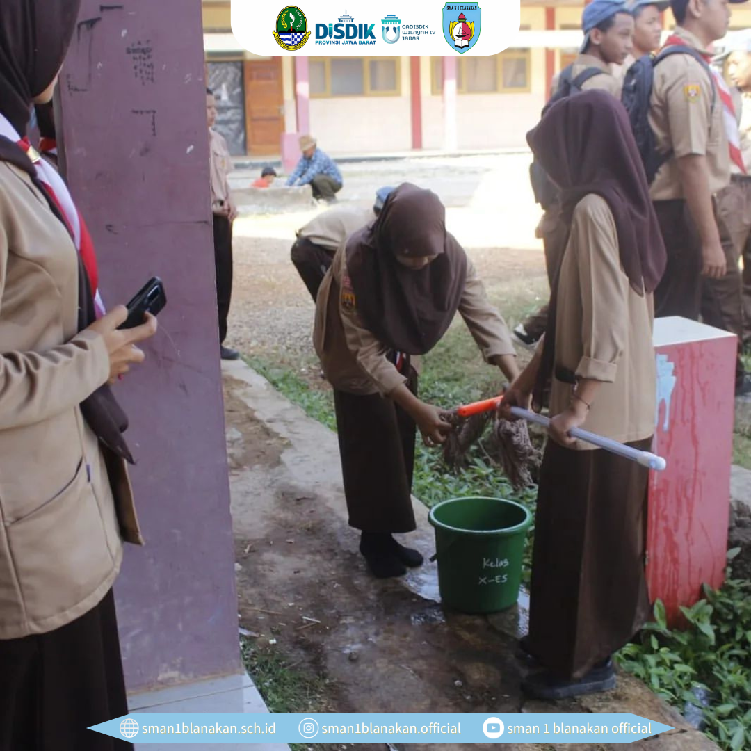 Aksi Jumat Bersih