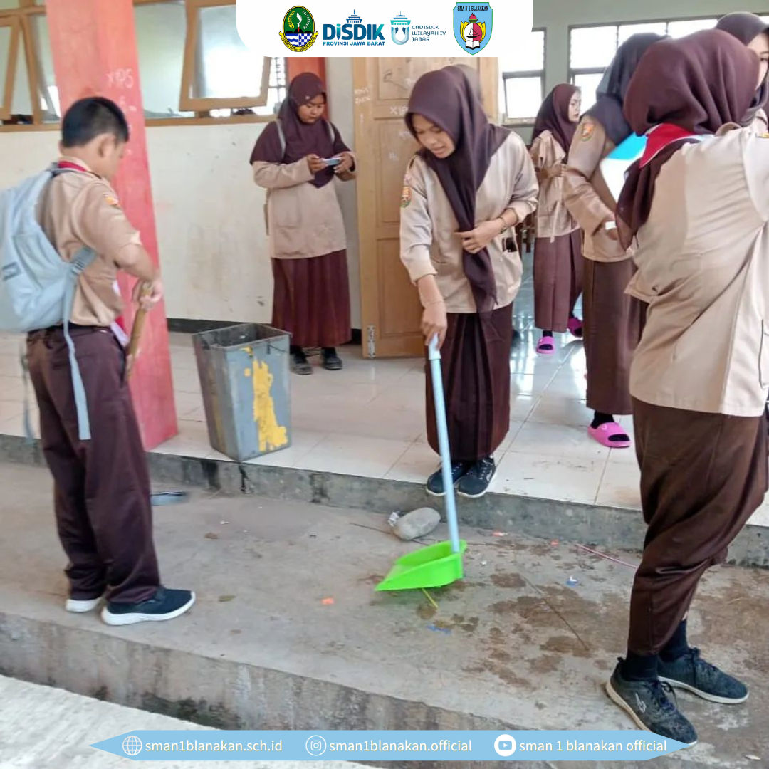 Aksi Jumat Bersih