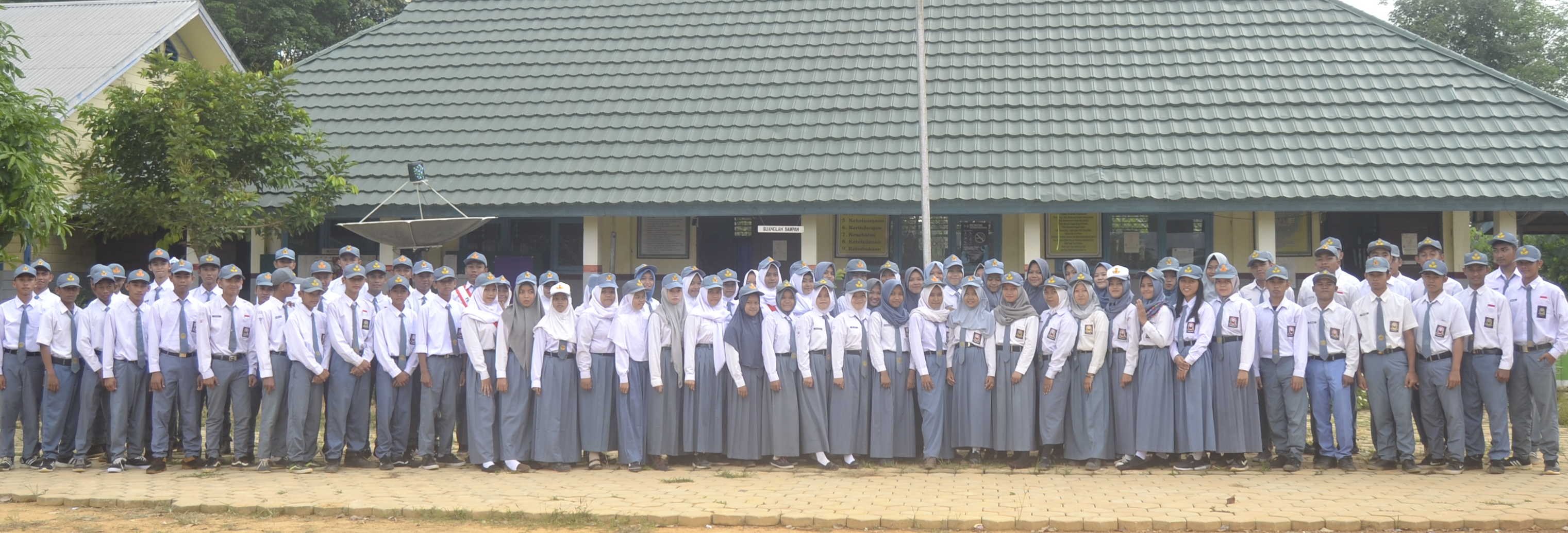 Siswa dan Siswi SMA Negeri 1 Bongan