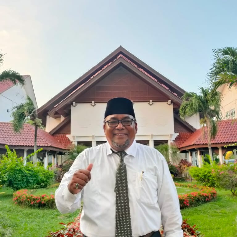 Foto Kepala Sekolah Jalaluddin, S. Pd., M. Pd.
