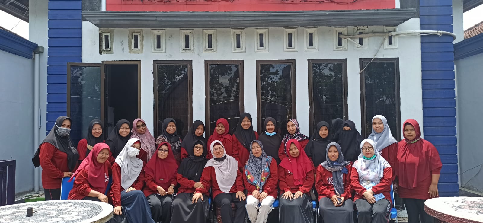 Semangat Dharma Wanita Persatuan SMA Negeri 1 Terara