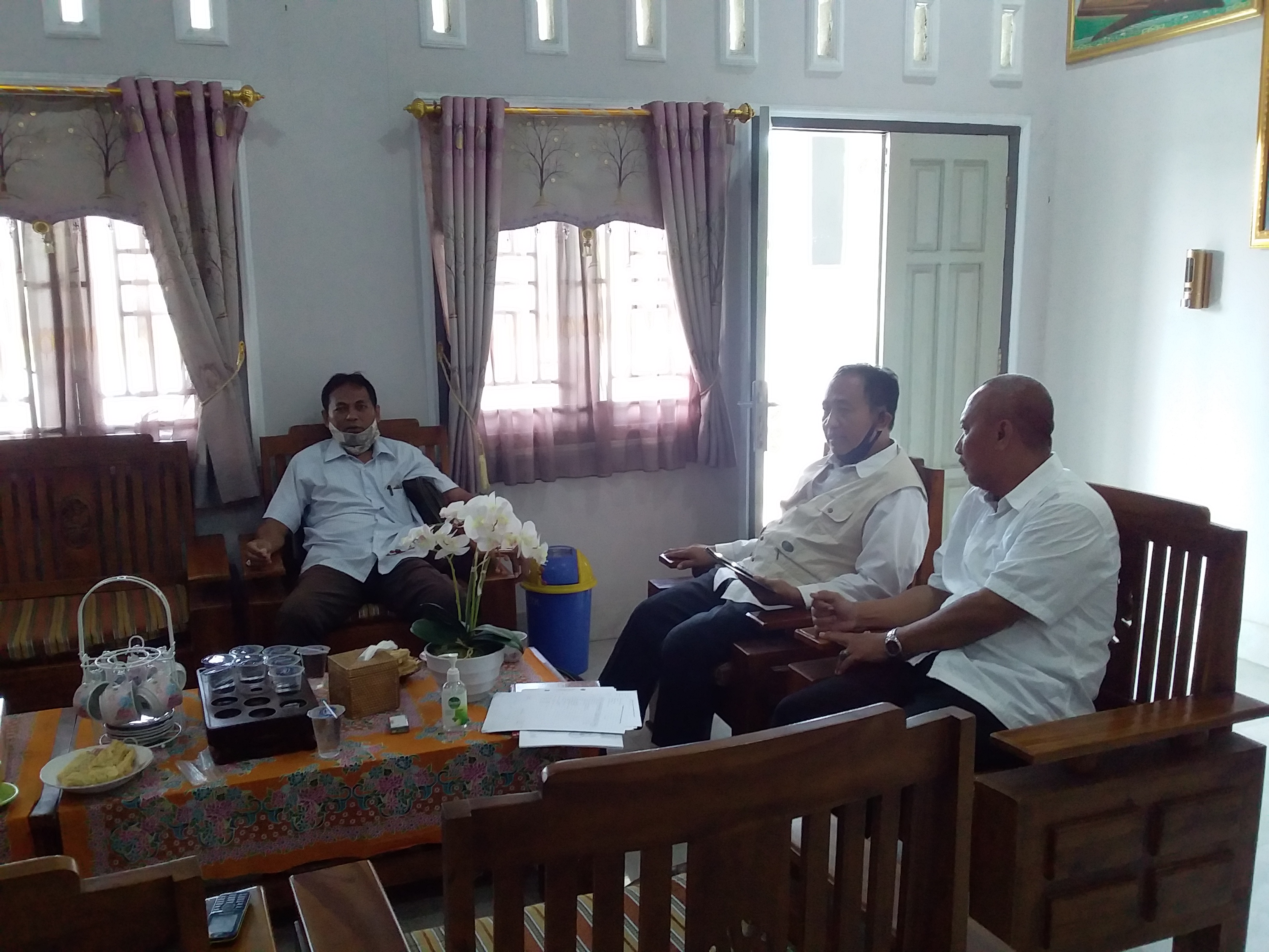 Berdialog terkait administrasi  perangkat pembelajaran