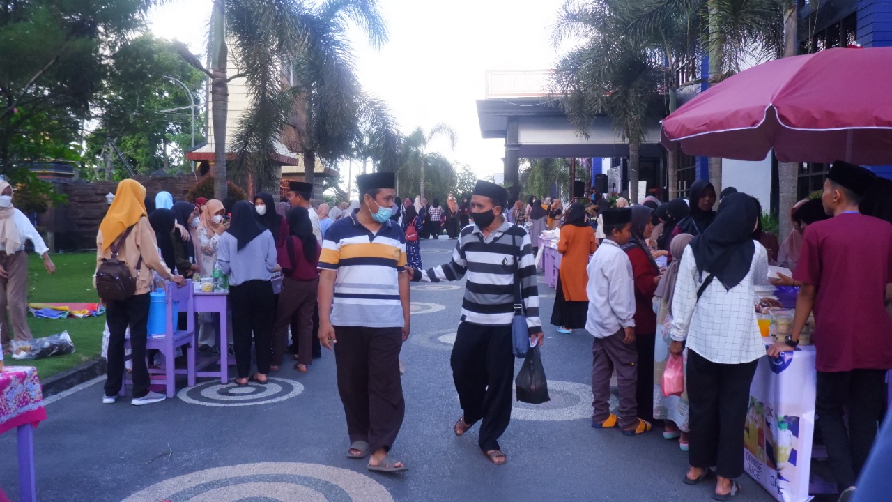 BAZAR & BUKA BERSAMA SMAN 1 TERARA 2022