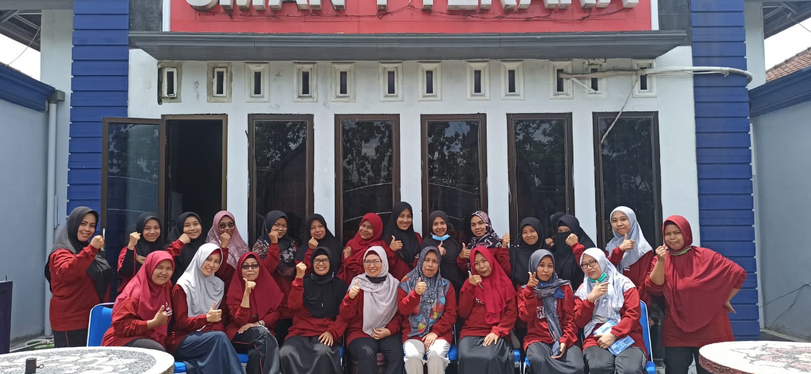 Semangat Dharma Wanita Persatuan SMA Negeri 1 Terara