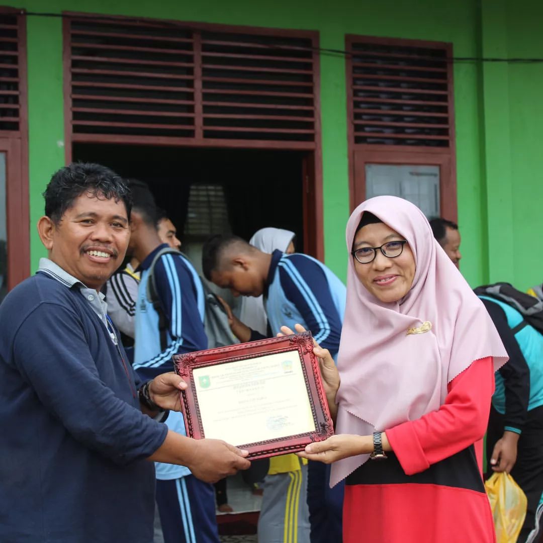 Penyerahan Piagam