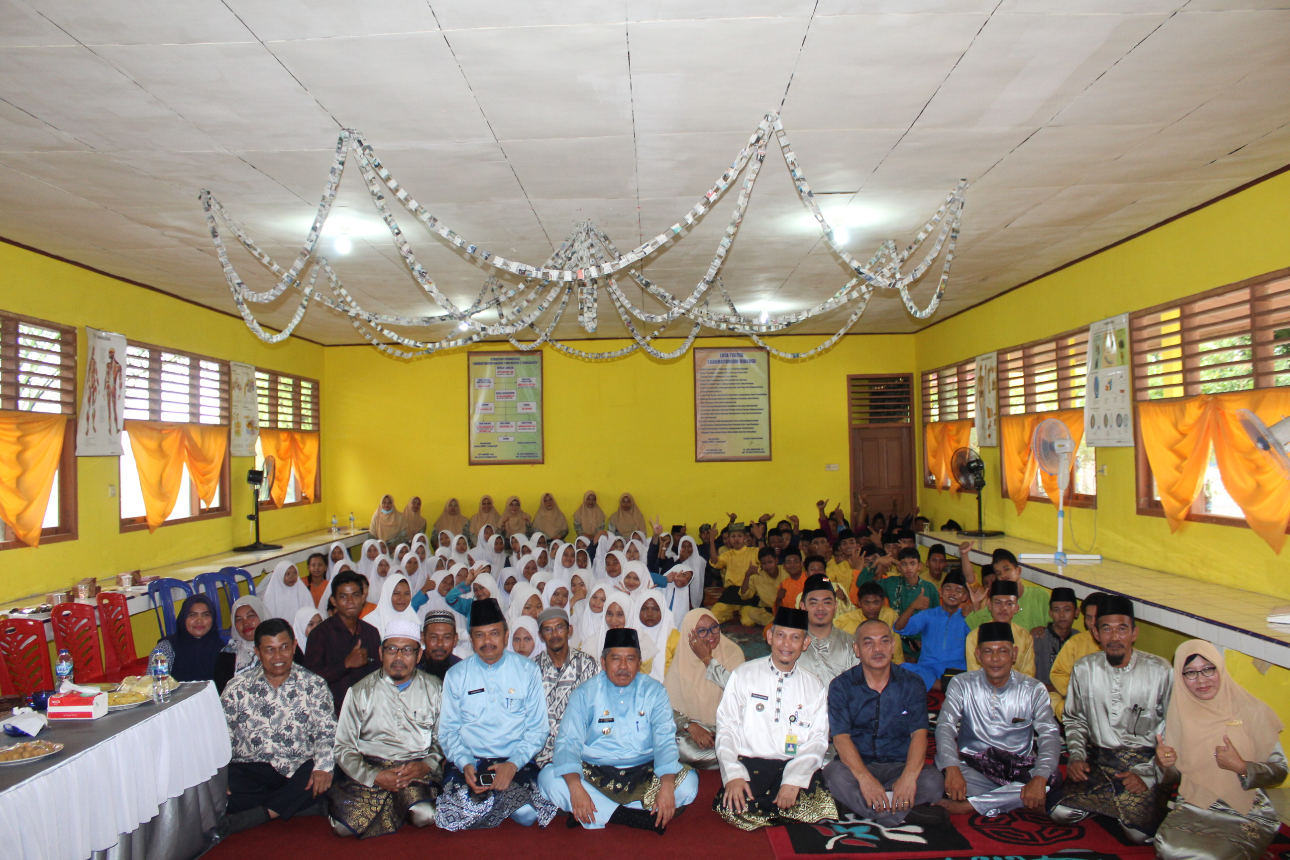 Foto Bersama Siswa SMAN 2 Sungai Apit
