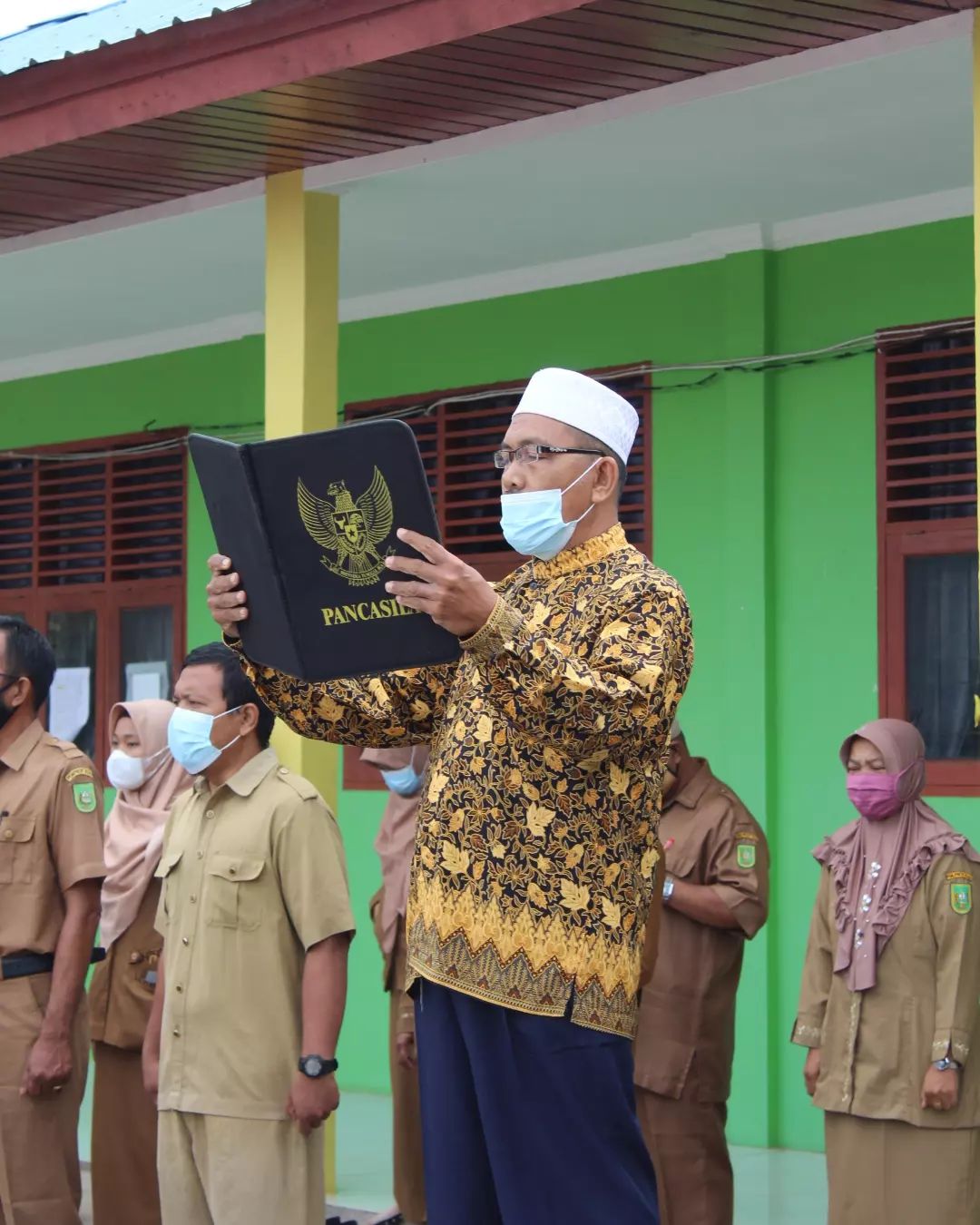 Pembacaan Pancasila Oleh Komite Sekolah