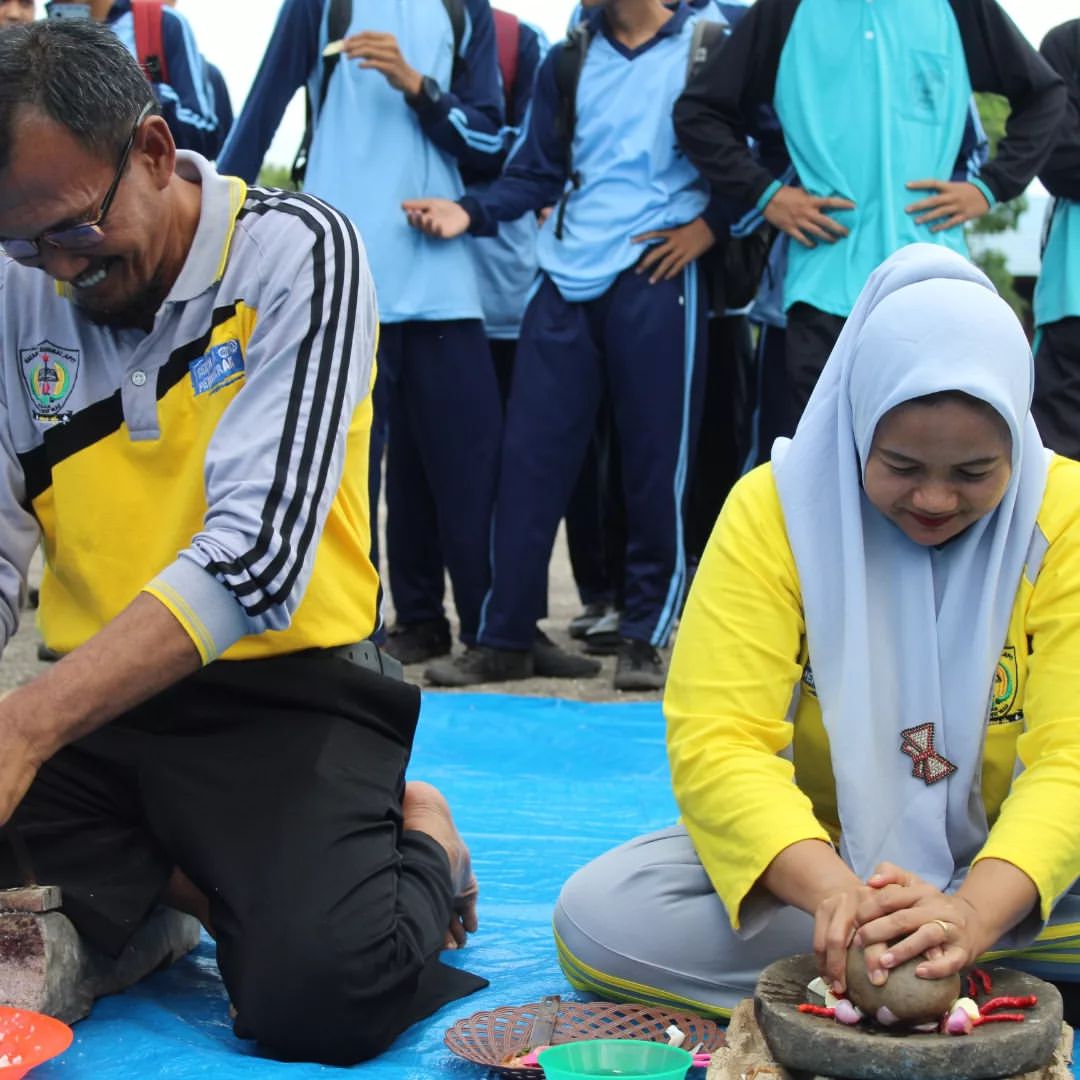 Lomba Antar Guru dan TU