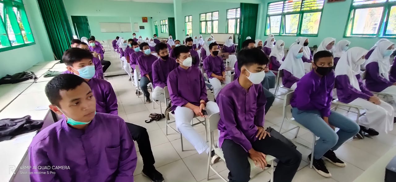 Sosialisasi Persiapan Pemebelajaran tatap muka dan sistem SeleksiMPTN 2021 dengan Siswa