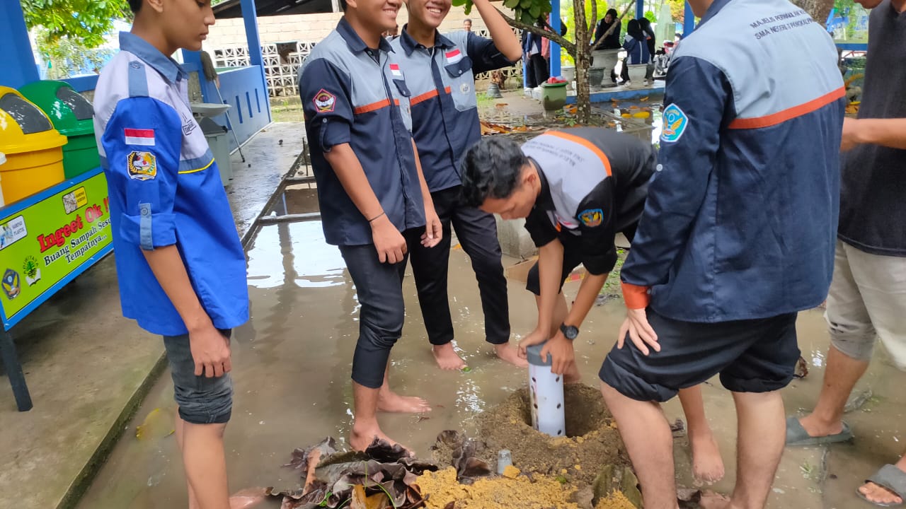 pembuatan Biopori