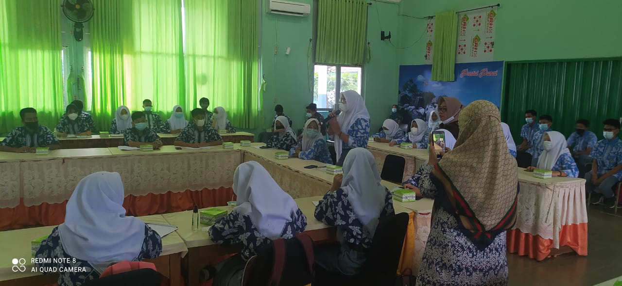 Jaksa Masuk Sekolah