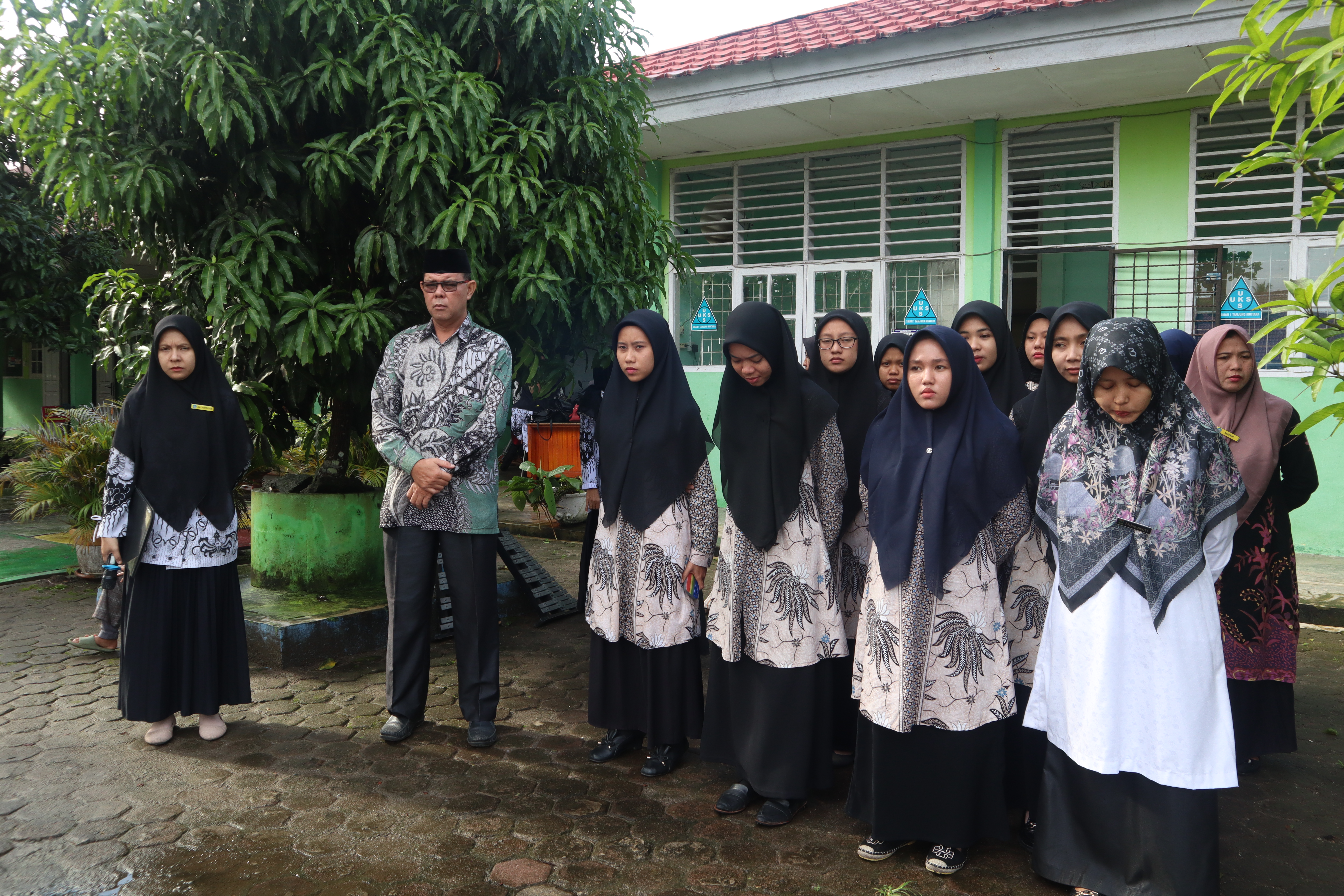 KEGIATAN UPACARA HARI GURU NASIONAL 25 NOVEMBER 2022