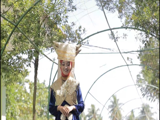BHINEKA TUNGGAL IKA ( COVER BY MONIKA) II KARYA CIPTA MAHYELDI