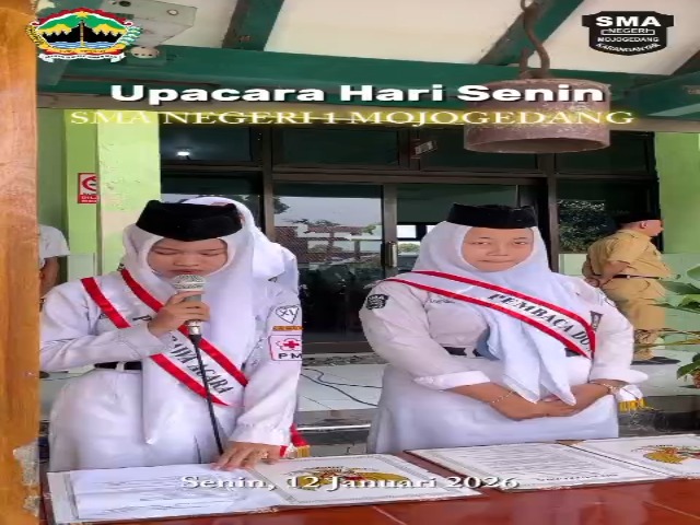 UPACARA HARI SENIN SMA NEGERI 1 MOJOGEDANG