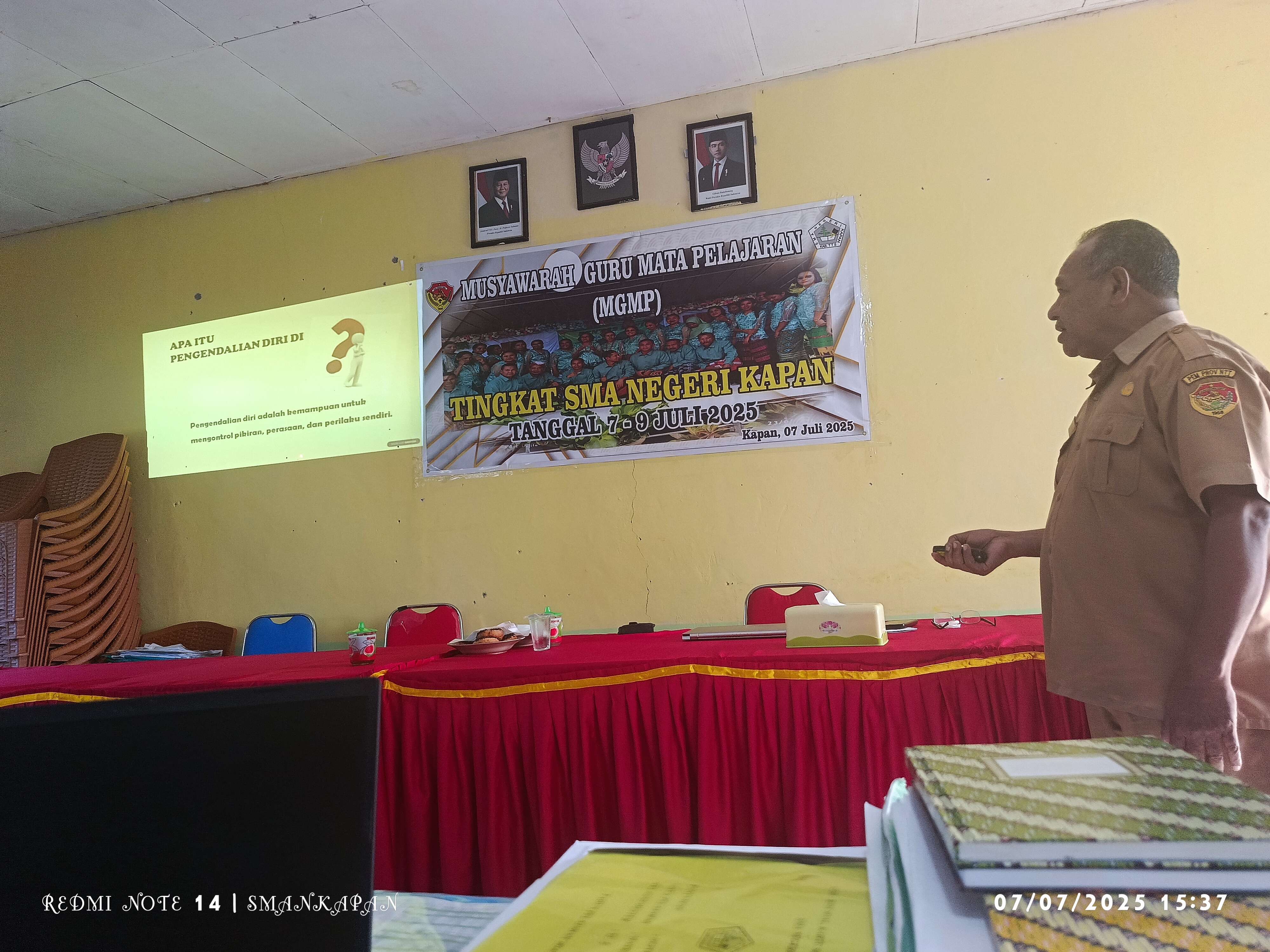 pemaparan materi oleh Bapak Pengawas