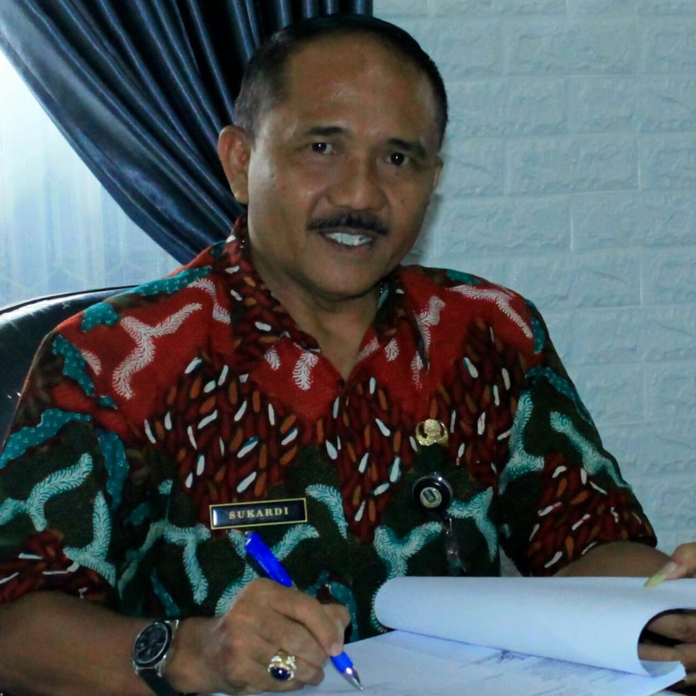 Foto Kepala Sekolah Drs. SUKARDI, M.Pd