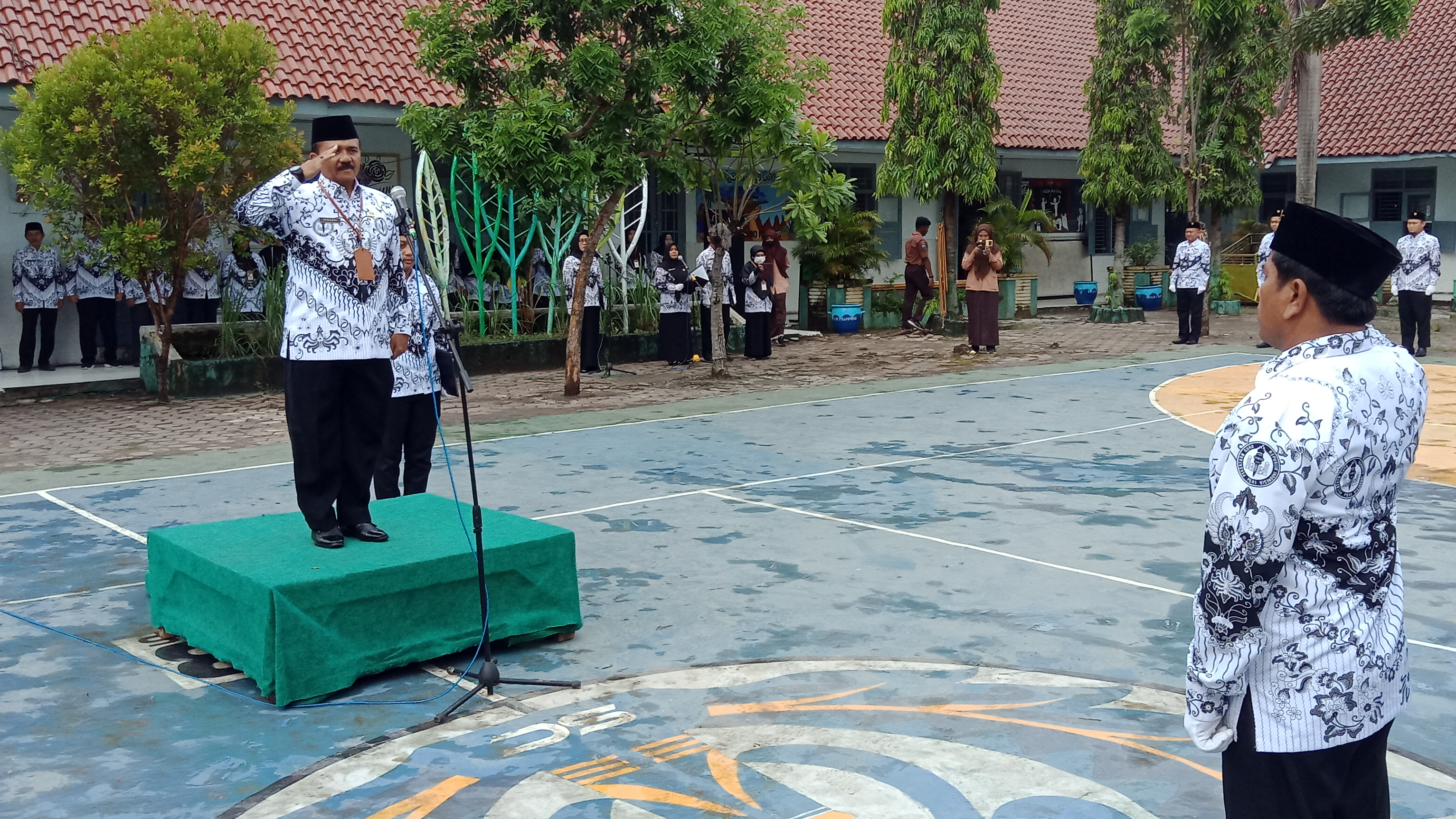 Upacara Bendera HUT Ke-77 PGRI dan Hari Guru Nasional 2022