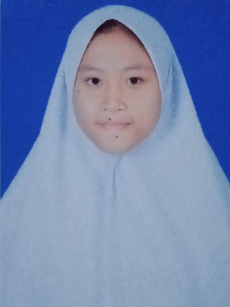Flora Saputri