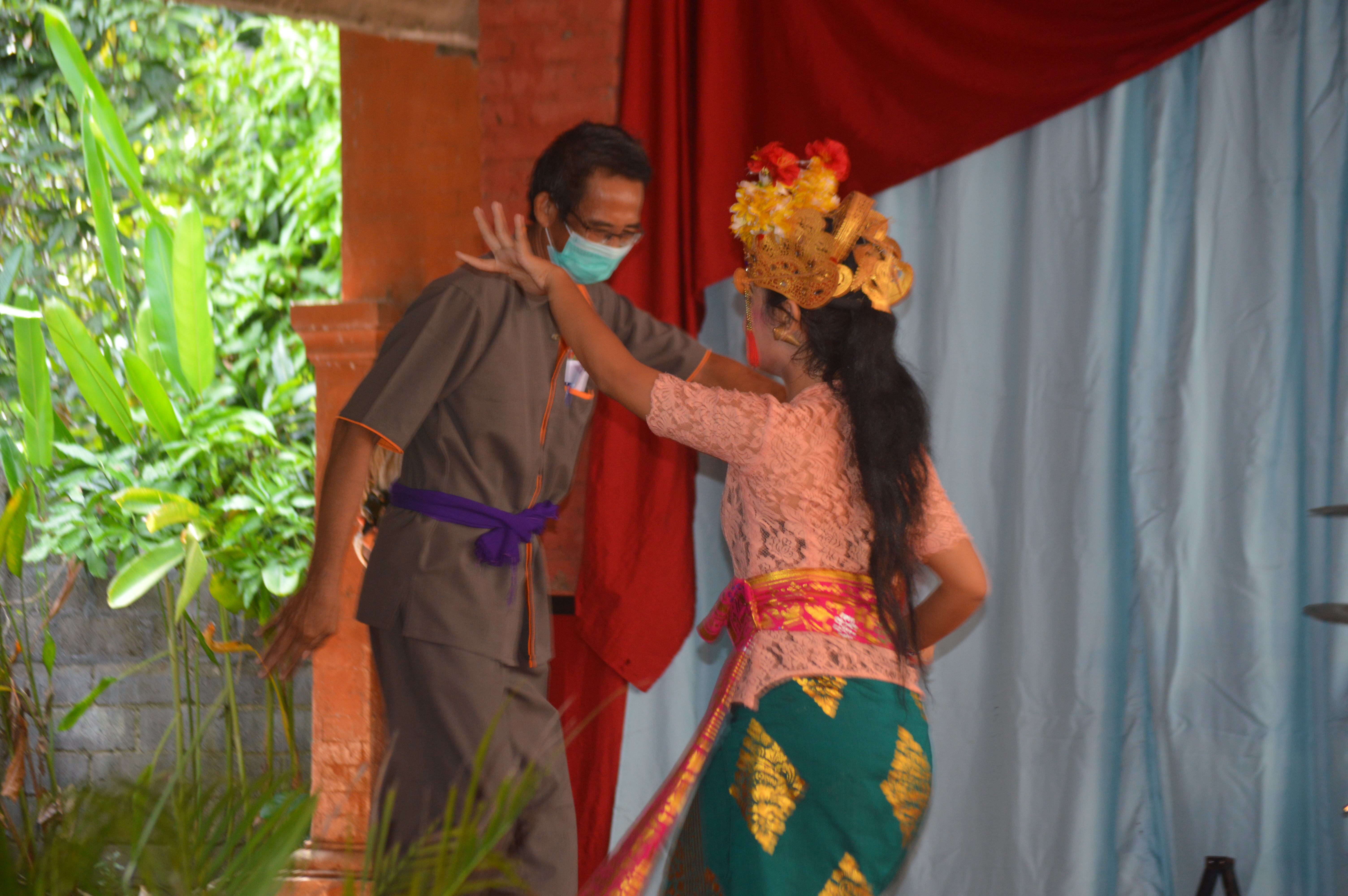Hiburan Tari Joged