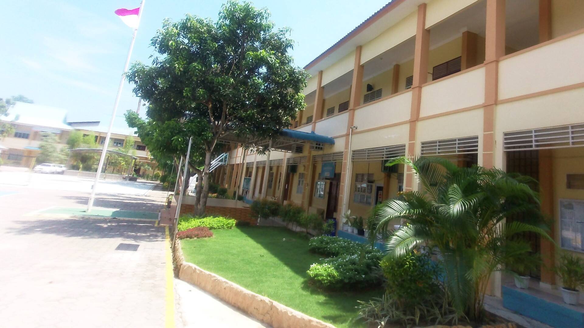 GEDUNG