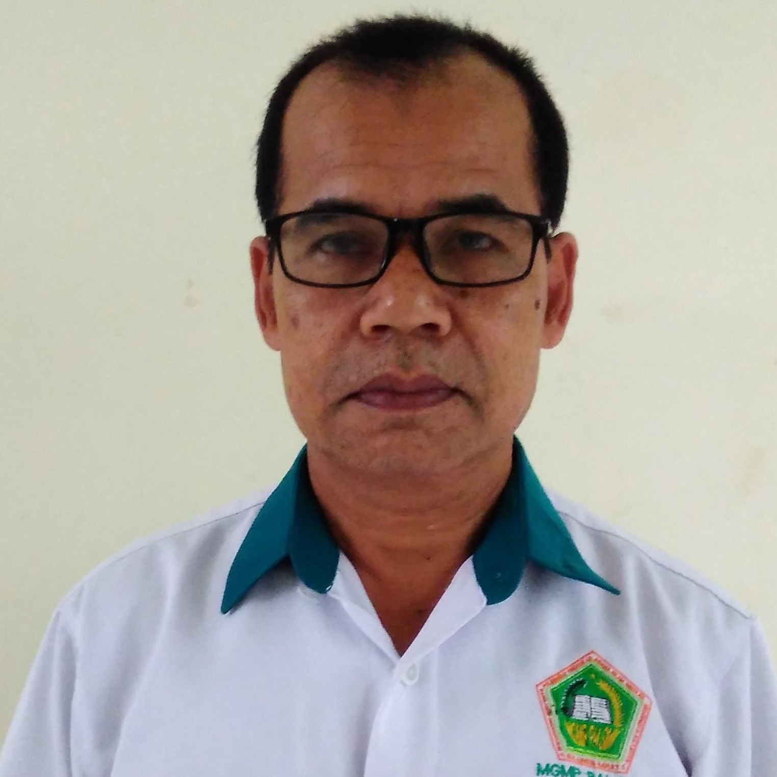 Foto Kepala Sekolah Kepala Sekolah SMK YAPMA Sulbar