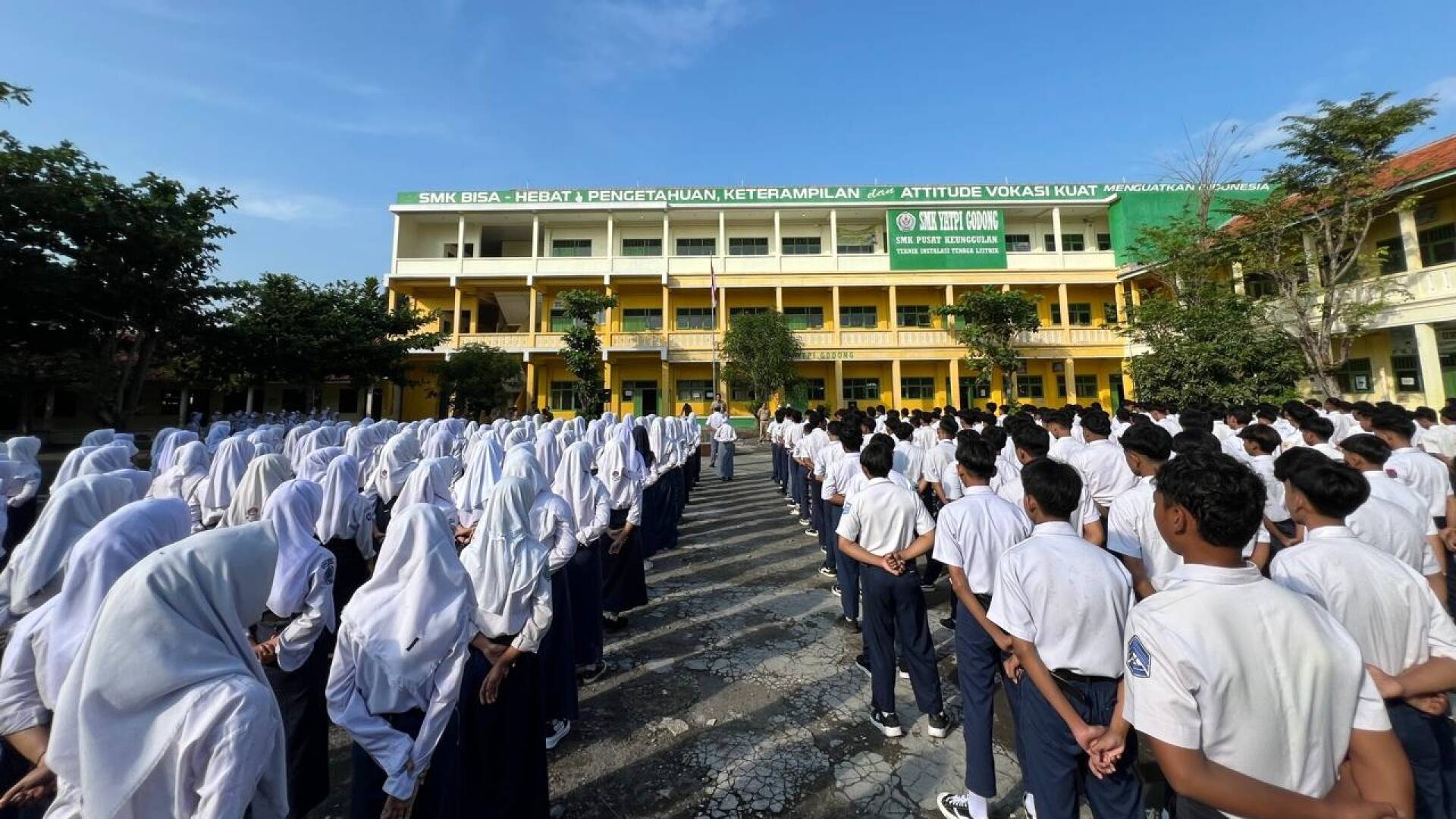 LAPANGAN SELATAN SMK YATPI GODONG
