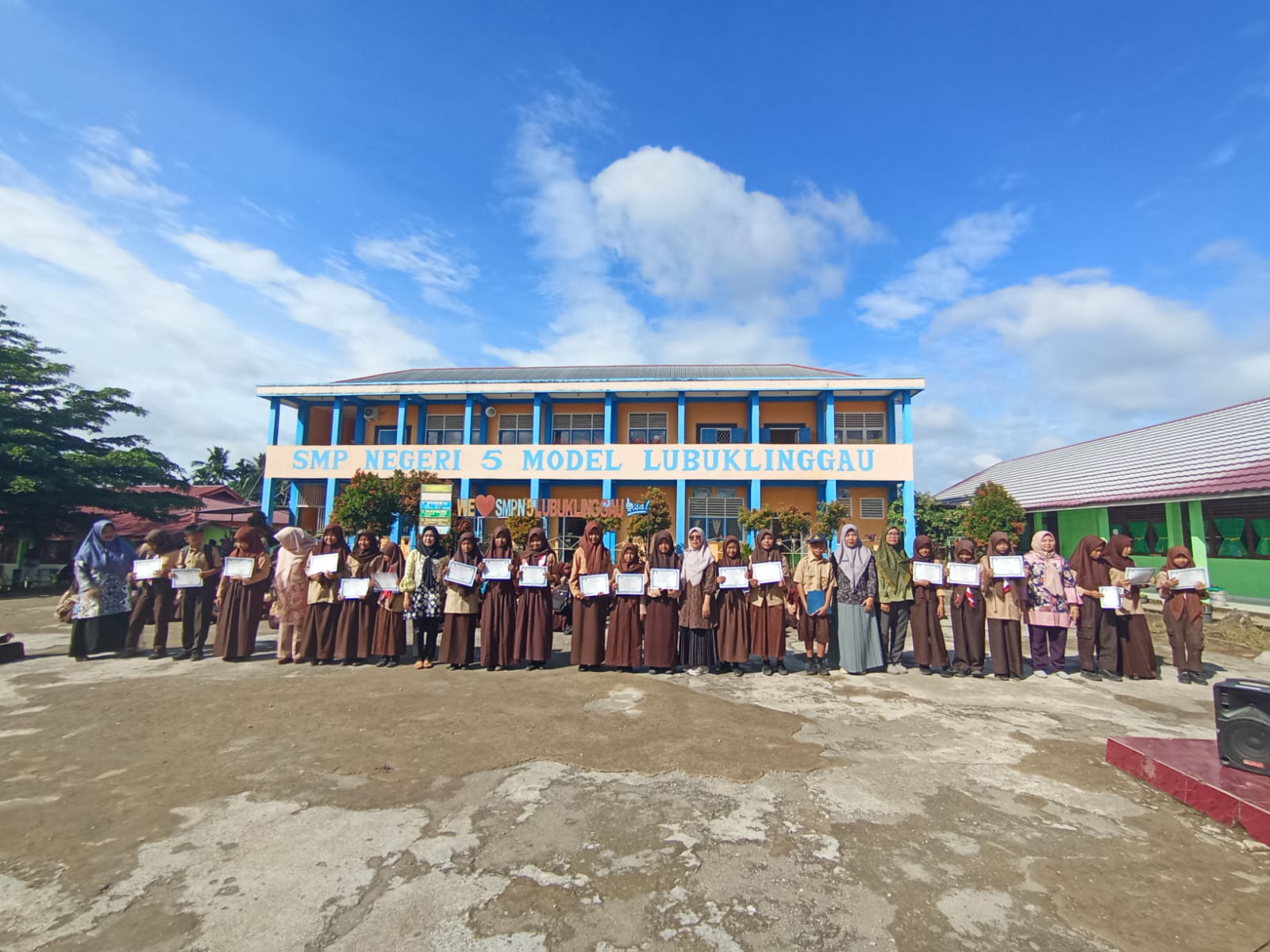 Pembagian Raport SMP Negeri 5 Lubuklinggau