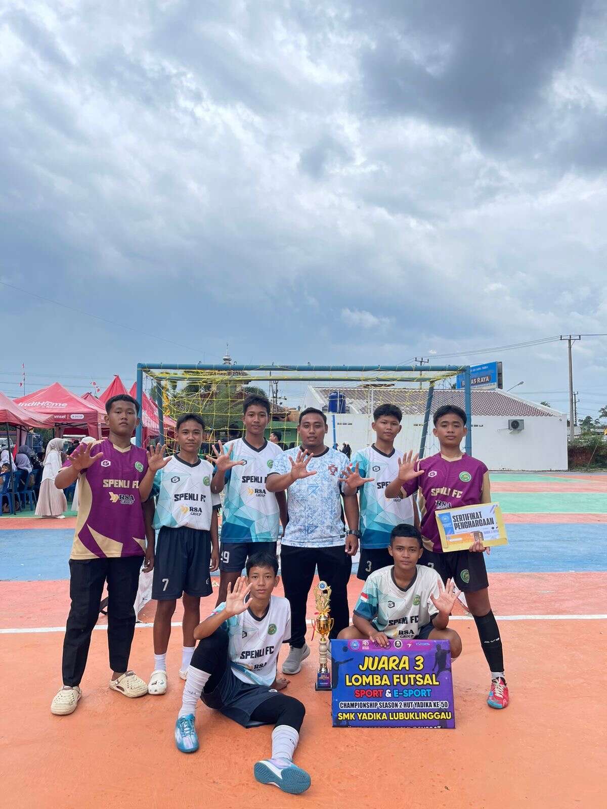 Juara 3 Futsal di HUT SMK Yadika yang ke-50