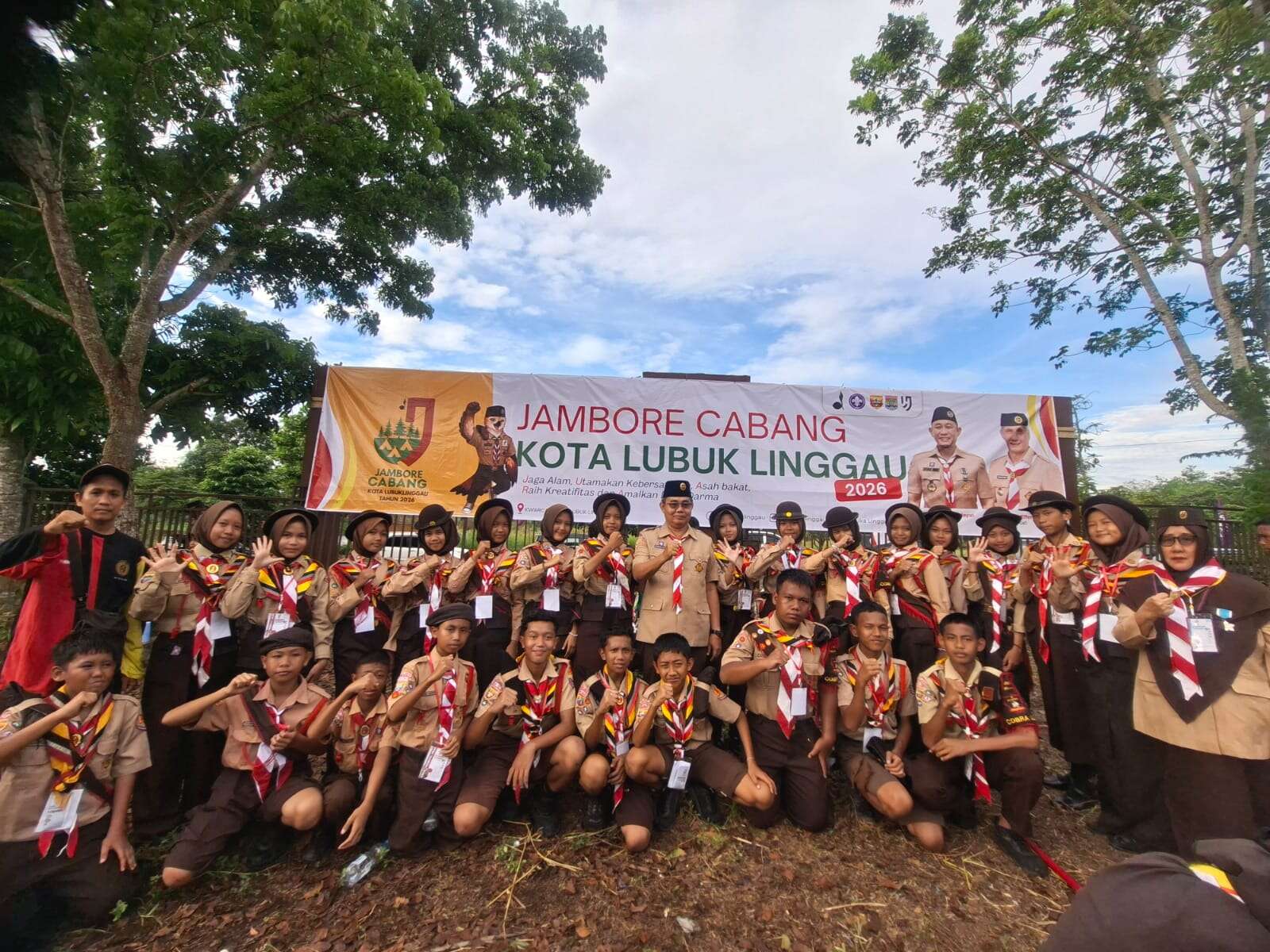 SMP Negeri 5 Lubuklinggau mengikuti Jambore yang dilaksanakan selama 4 hari