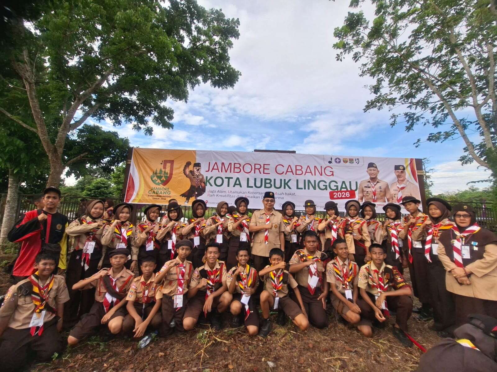 SMP Negeri 5 Lubuklinggau mengikuti Jambore yang dilaksanakan selama 4 hari