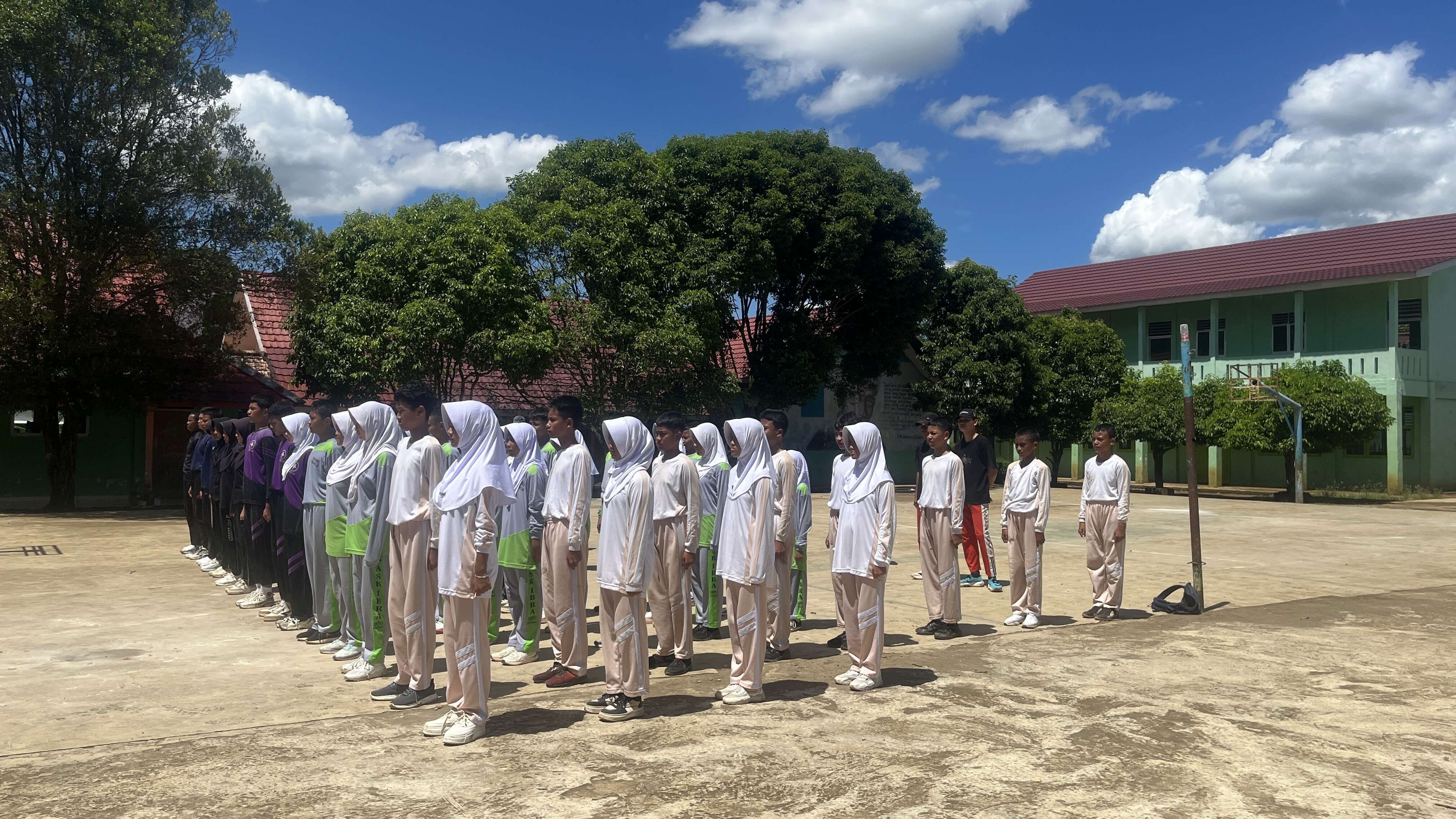 Latihan 12 gerakan dasar