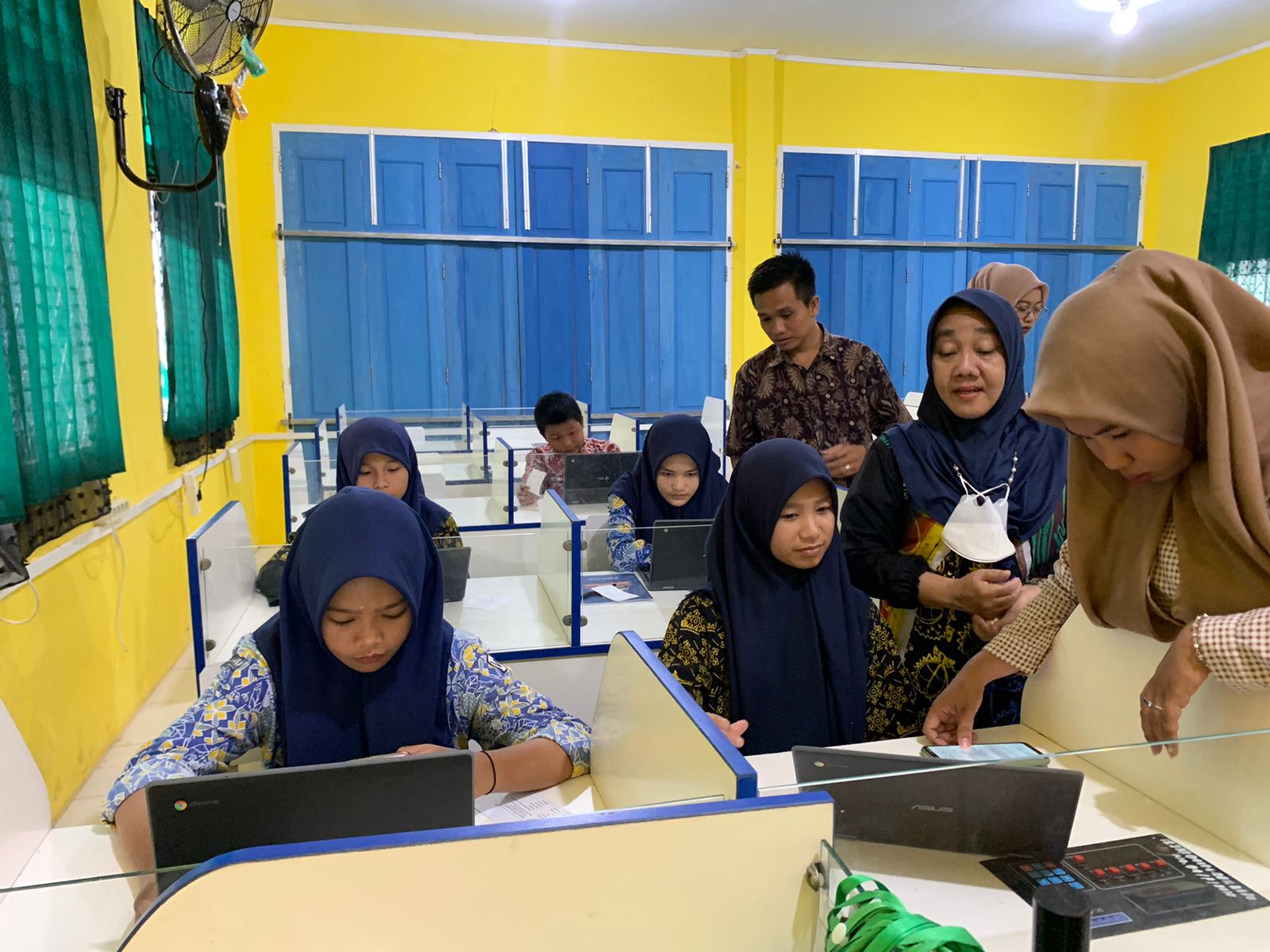 Uji Coba AKM