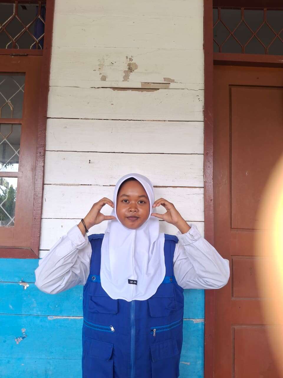 PUTRI APRIANI